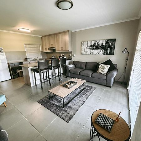 Апартаменты Nemesia Court Дурбанвиль Экстерьер фото