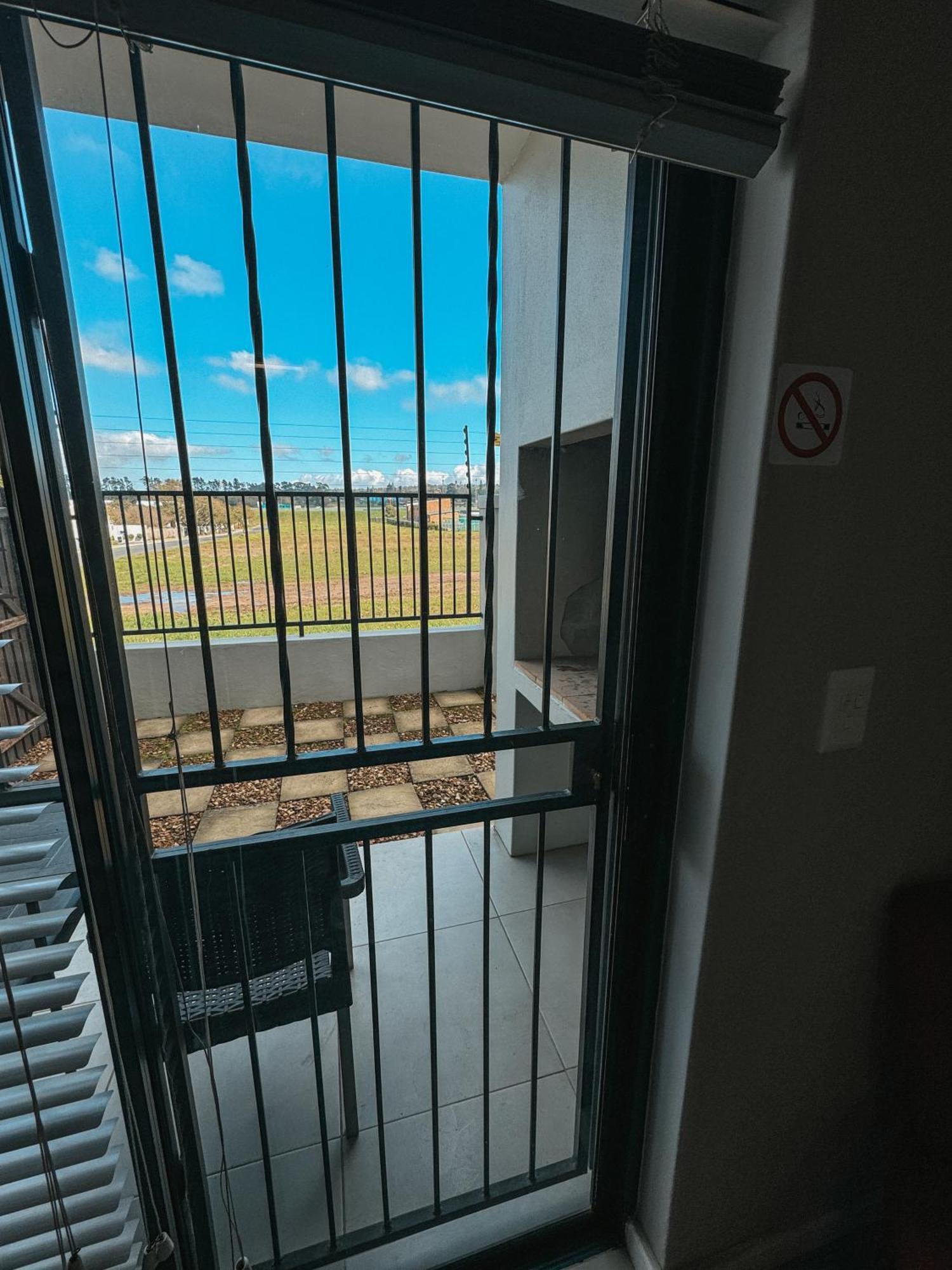 Апартаменты Nemesia Court Дурбанвиль Экстерьер фото